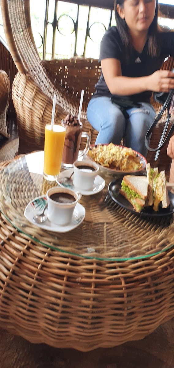 Chukoohills Cafe & Resto-9